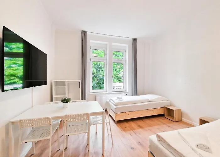 Tolstov - 3 And 4 Lejlighed *