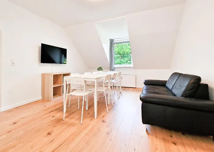 Tolstov - 3 And 4 Lejlighed *